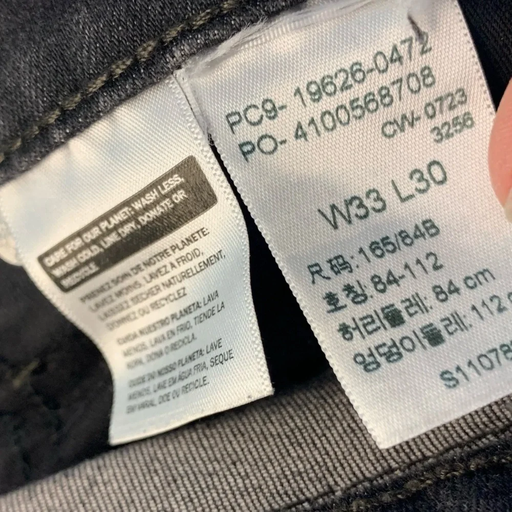 Levi Strauss 311 Shaping Skinny Black Denim Jeans, size 33 - Picture 6 of 16
